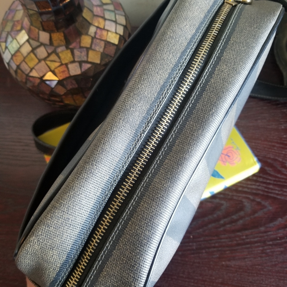 Super sale!!! Vintage Fendi  camera shoulder  bag - Picture 6 of 16